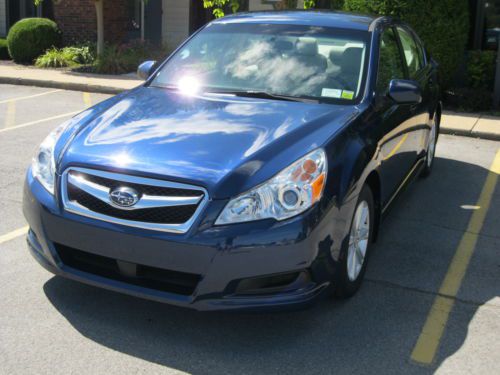 Under 20k miles, 2011 subaru legacy premium sedan, very clean in and out