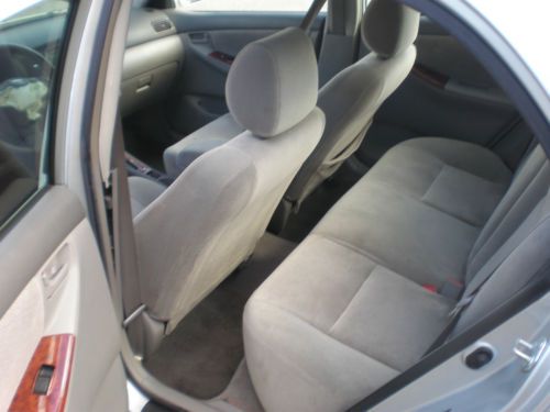 2006 Toyota Corolla LE Sedan 4-Door 1.8L, image 9