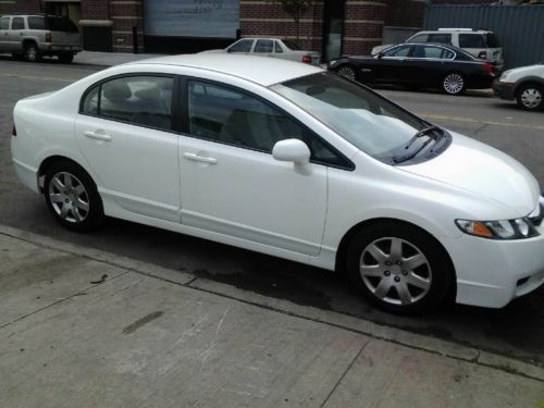 2011 white honda civic