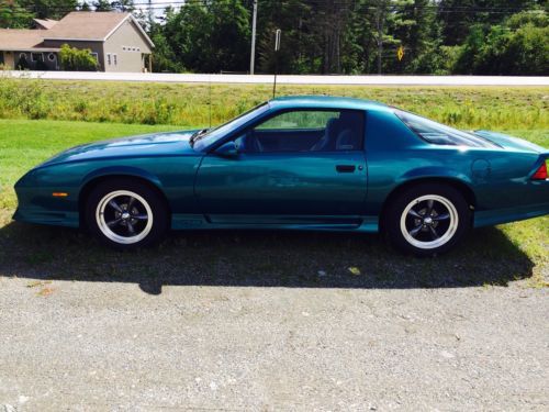 1991 camaro 305  v8 5 speed 18,000 miles original tires and wheels included