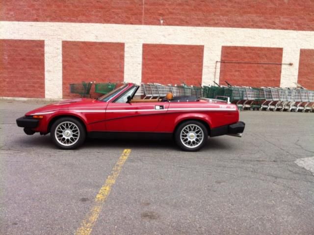 Triumph tr8  2-door convertible