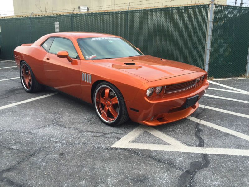 2008 dodge challenger