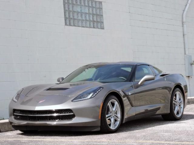 Chevrolet: corvette 1lt