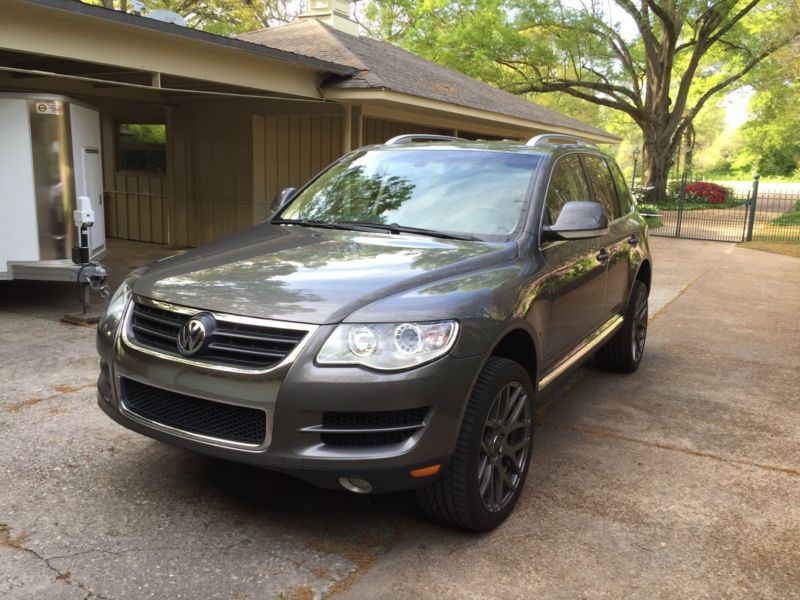 2010 Volkswagen Touareg, US $9,500.00, image 2