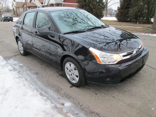 2009 ford focus s sedan 4-door 2.0l