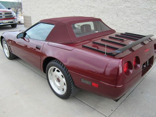 1993 chevy corvette 40th anniversary roadster  ***only 9200 actual miles***