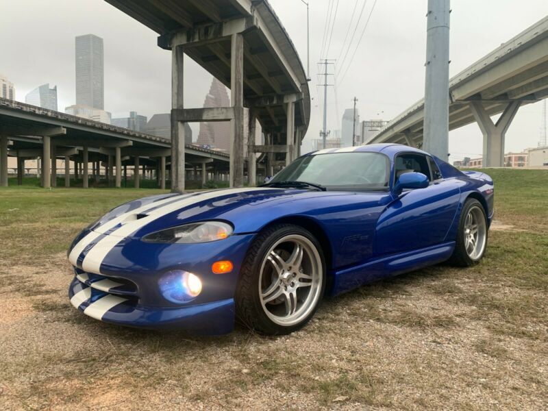 1996 dodge viper gts