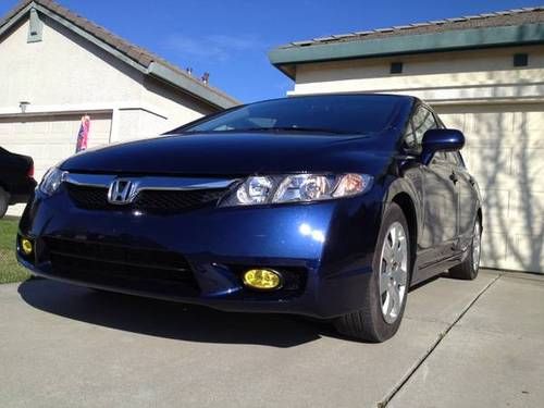 2011 honda civic lx, clean, low mileage, great on gas