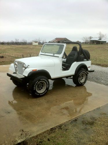 Cj5 jeep, amc 304 v-8, 3 sp, fiberglass body, full top, 1979