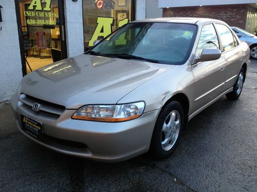 2000 honda accord ex sedan 4-door 2.3l  110k  great on gas,looks and runs great