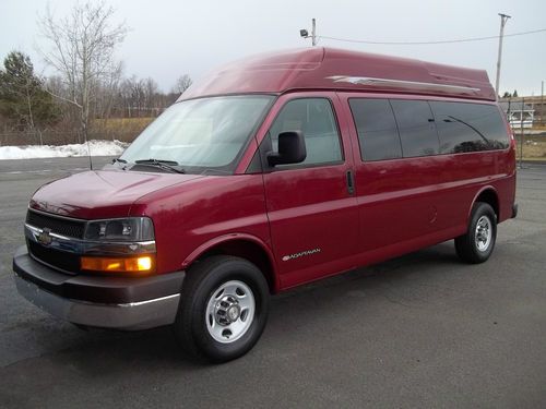 2008 chevrolet g3500 express ext  wheelchair accessible handicap van 21k miles!