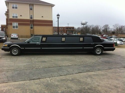 1996 lincoln town car limousine 4-door