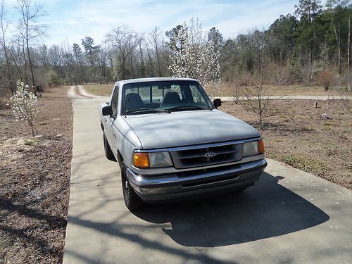 1994 ford ranger xlt standard cab pickup 2-door 2.3l