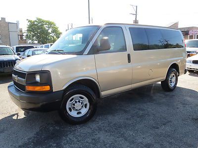 Gold 2500 ls,12 pass,dual air,85k hwy miles,warranty,vinyl seats,rubber floor,