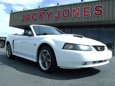 Gt premium convertible 4.6l v8 automatic leather sirius radio we finance