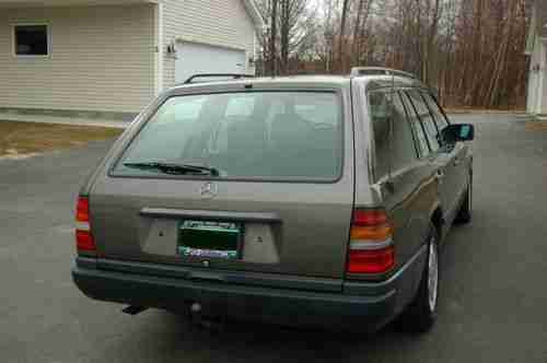 Mercedes 250TD Wagon Euro 5 speed Leather 3td seat, image 2