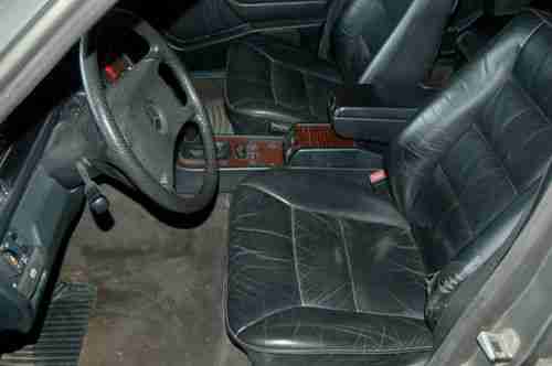 Mercedes 250TD Wagon Euro 5 speed Leather 3td seat, image 6