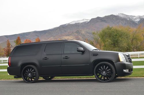 Celebrity owned 2009 cadillac escalade 22k miles loaded flat matt black, 26" wls