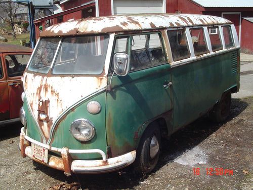 1965 vw deluxe 13 window bus green/ white
