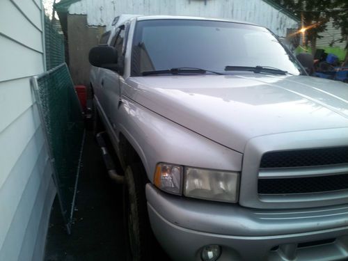 2001 dodge ram 1500 st crew cab pickup 4-door 5.9l