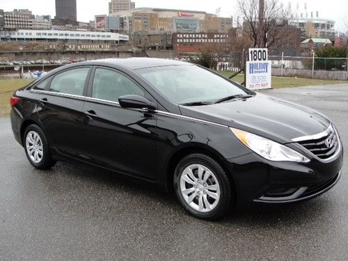 2013 hyundai sonata gls sedan, 2.4l - clean title; remainig factory warranty