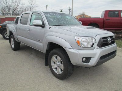 New 2012 toyota tacoma prerunner 2wd 4312 miles - dealer demo, must go!