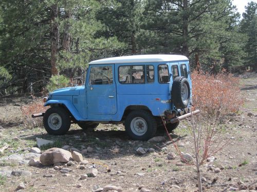 Toyota land cruiser  fj40  1979