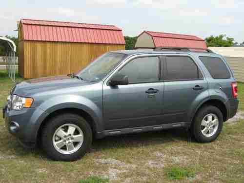 2012 ford escape XLT 12k miles, image 2