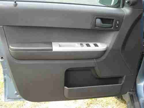 2012 ford escape XLT 12k miles, image 9