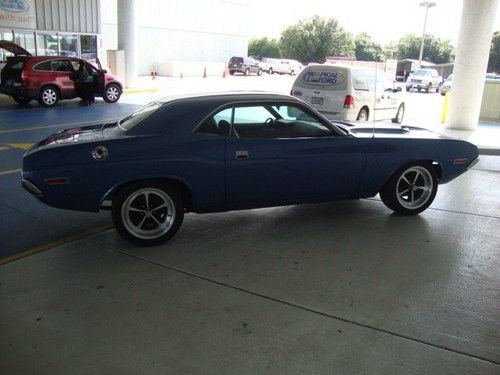 1970 dodge challenger r/t hardtop 2-door 7.2l