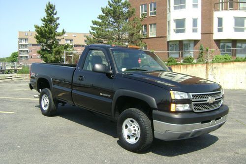 2005 chevy chevrolet silverado 2500hd 4x4 v8 auto no reserve!!  clean truck!!