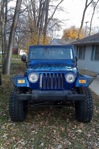 Jeep Wrangler Sport Utility 2-Door 1999, image 2