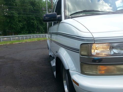 2000 chevy astro mobility van, braun lift+driver seat