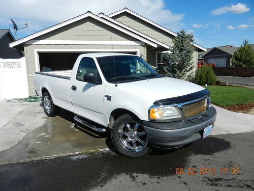 2002 ford f-150 xlt standard cab pickup 2-door 4.6l