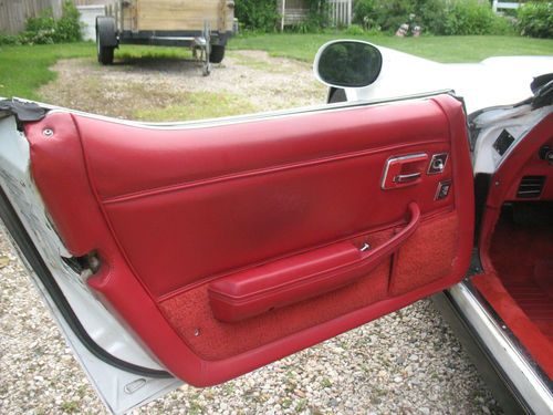 1981 Chevrolet Corvette - White with Red Interior - T-Tops - 62,000 miles, image 2