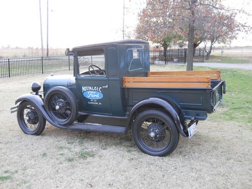 Model a closed cab pickup