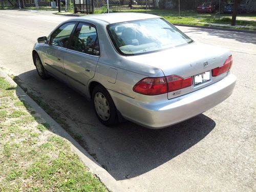 2000 Honda Accord DX Sedan 4-Door 2.3L, US $3,200.00, image 2