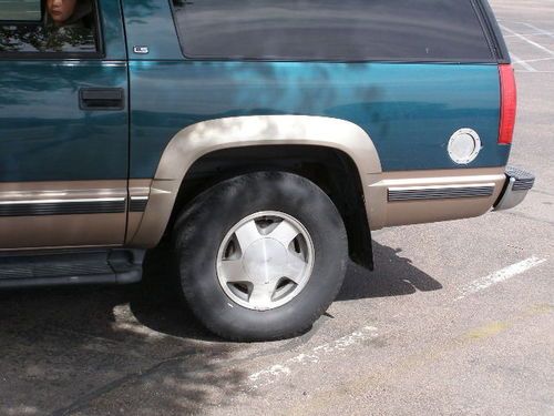 1998  Cheverolet  Surburban  K-1500  4WD, US $2,700.00, image 6