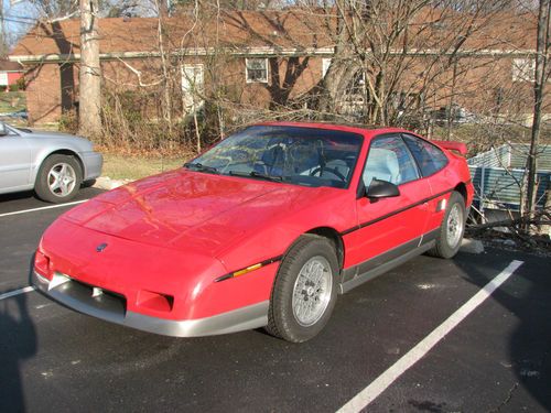 1986 fiero gt, 2.8l, v-6, 4 sp, all original!