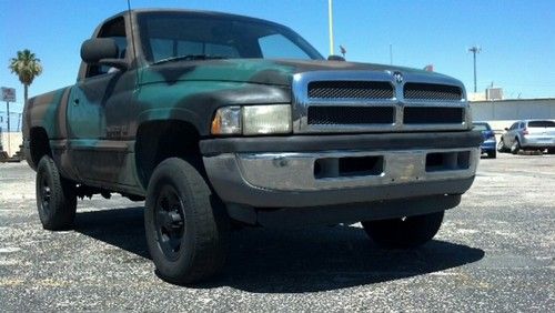 1998 dodge ram 1500...4x4....rust free !!!!!