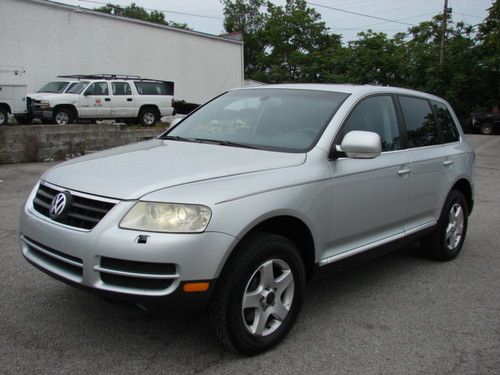 Loaded up ! sunroof grey leather every option!! v6 auto cold ac company driver