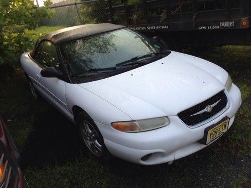 2000 chrysler sebring convertible, good second car, nice interior