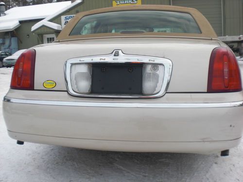 2000 Lincoln Town Car Cartier Sedan 4-Door 4.6L, image 6