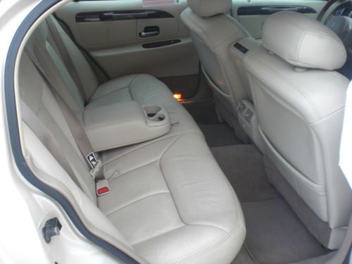 2000 Lincoln Town Car Cartier Sedan 4-Door 4.6L, image 10