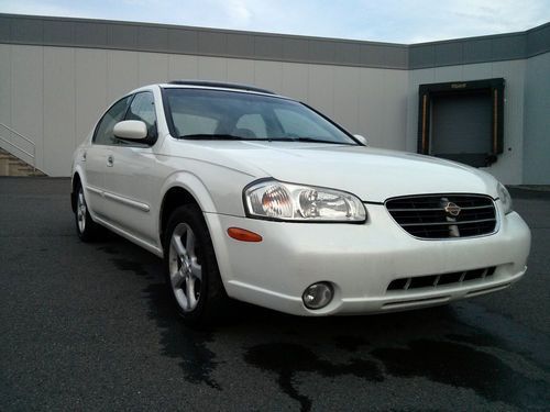 2001 nissan maxima gle sedan 4-door 3.0l - leather, moonroof, fully loaded!