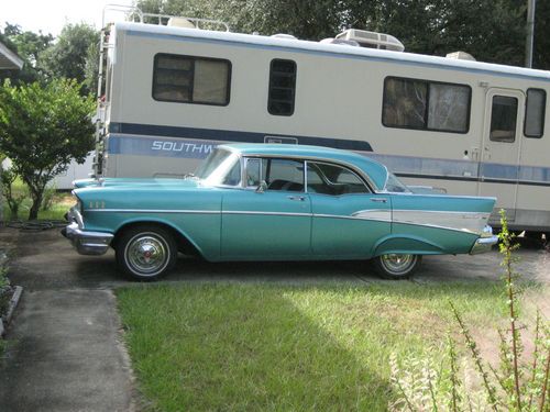 1957 Chevy Sport Sedan (4 dr hardtop), image 5