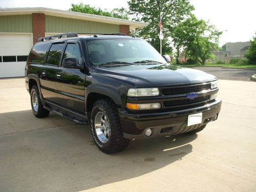 2004 chevy suburban z71 ** very unique - must read ** dvd &amp; backup camera