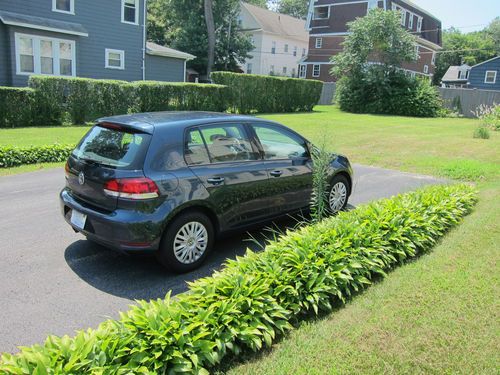 2010 volkswagen golf 2.5l 4-door pzev