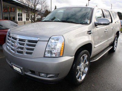 2008 cadillac escalade esv awd loaded for sale by owner. low price,great shape!