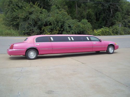 2000 lincoln town car executive limousine 4-door 4.6l